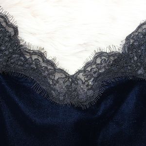 [Dalia] blue velvet cami NWT